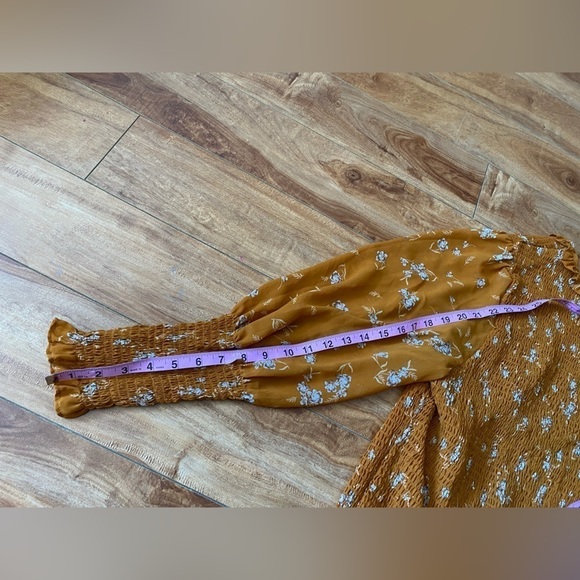 Terra and Sky Mustard Ruffled Scoop Neck Ruched Long Sleeve Blouse (size 2x) - Picture 8 of 10